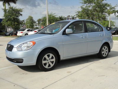 2011 Hyundai Accent  GLS