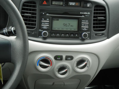 2011 Hyundai Accent GLS