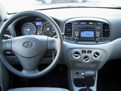 2011 Hyundai Accent  GLS