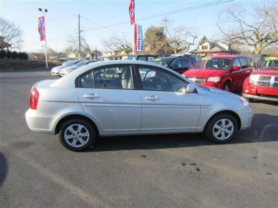 2011 Hyundai Accent GLS