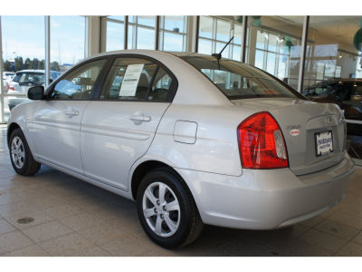 2011 Hyundai Accent  GLS