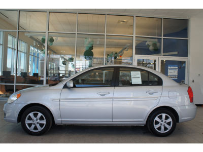 2011 Hyundai Accent  GLS