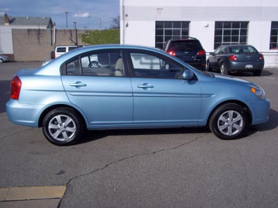 2011 Hyundai Accent GLS