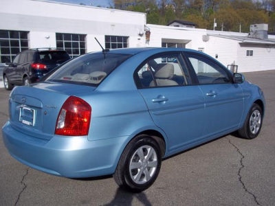 2011 Hyundai Accent GLS