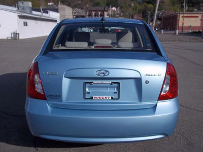 2011 Hyundai Accent GLS