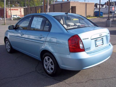 2011 Hyundai Accent GLS