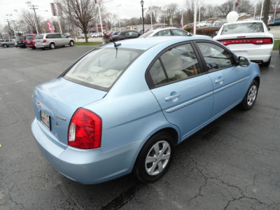 2011 Hyundai Accent  GLS