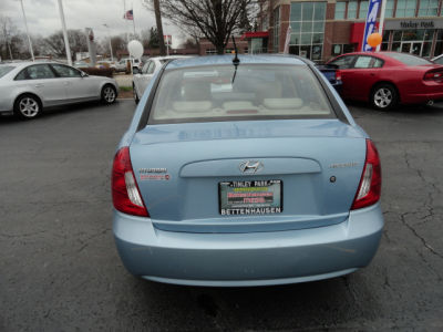 2011 Hyundai Accent  GLS