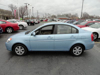 2011 Hyundai Accent  GLS