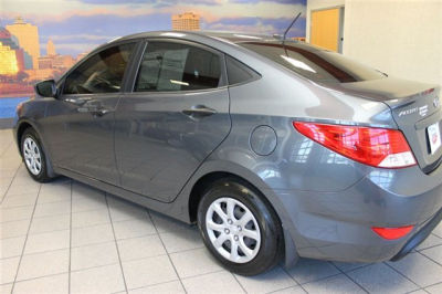 2012 Hyundai Accent  GLS
