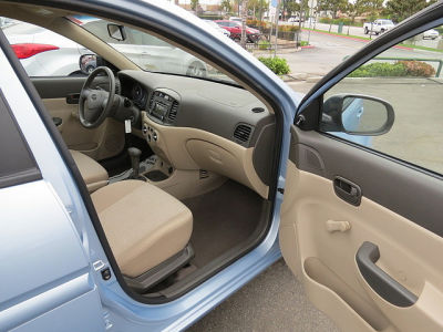2011 Hyundai Accent GLS