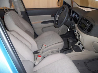 2010 Hyundai Accent GLS