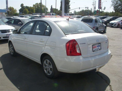 2011 Hyundai Accent  GLS
