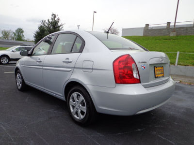 2011 Hyundai Accent GLS