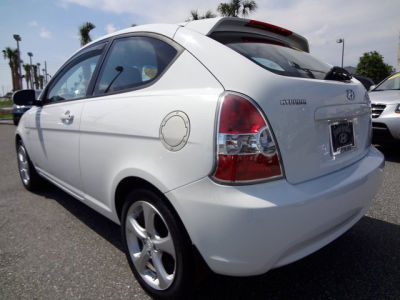 2011 Hyundai Accent  SE