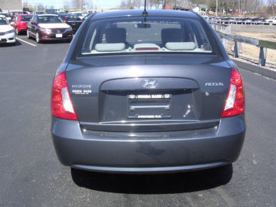 2011 Hyundai Accent GLS