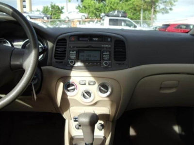 2011 Hyundai Accent  GLS