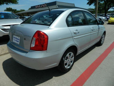 2011 Hyundai Accent  GLS