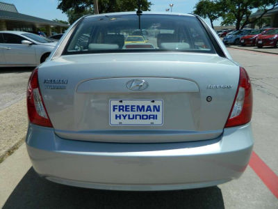 2011 Hyundai Accent  GLS