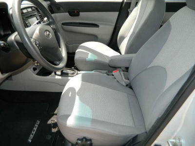 2011 Hyundai Accent  GLS