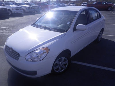 2011 Hyundai Accent  GLS