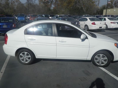 2011 Hyundai Accent  GLS