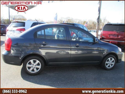 2011 Hyundai Accent  GLS