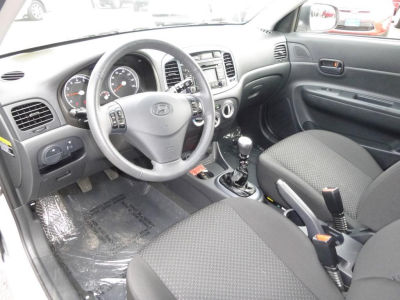 2011 Hyundai Accent  SE