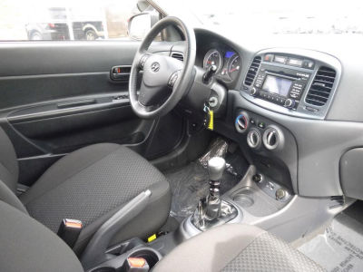 2011 Hyundai Accent  SE