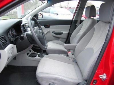 2011 Hyundai Accent  GLS