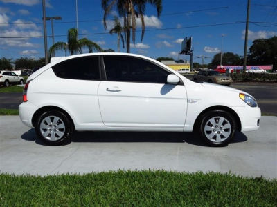 2011 Hyundai Accent  GS