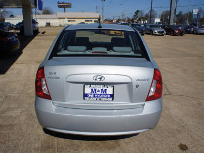 2010 Hyundai Accent  GLS