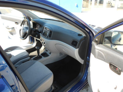 2011 Hyundai Accent  GLS
