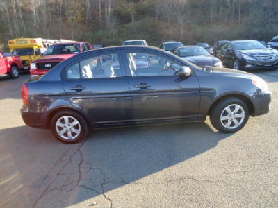 2011 Hyundai Accent  GLS