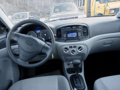2011 Hyundai Accent  GLS