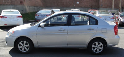 2011 Hyundai Accent  GLS