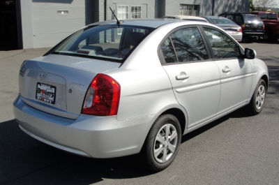 2011 Hyundai Accent  GLS