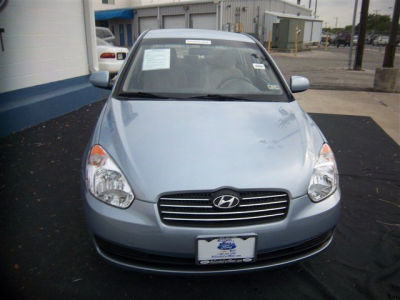 2011 Hyundai Accent  GLS