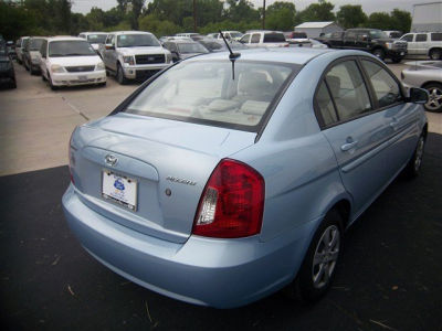 2011 Hyundai Accent  GLS