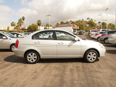 2011 Hyundai Accent  GLS