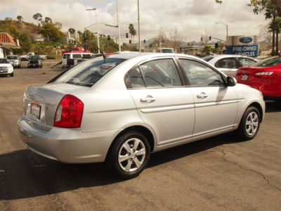2011 Hyundai Accent  GLS
