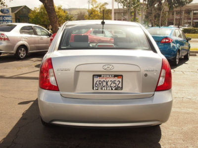 2011 Hyundai Accent  GLS