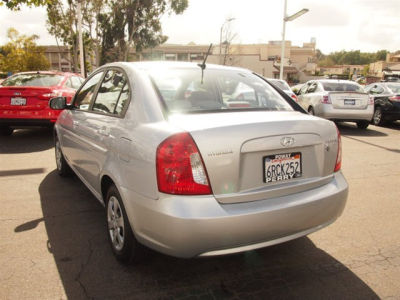 2011 Hyundai Accent  GLS