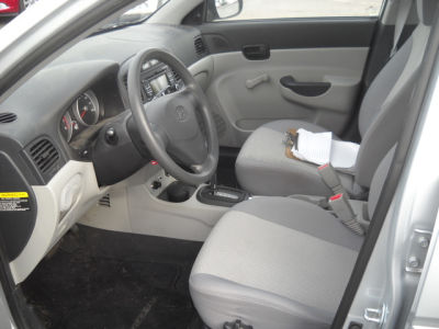 2010 Hyundai Accent  GLS