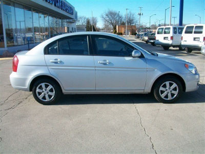 2011 Hyundai Accent GLS