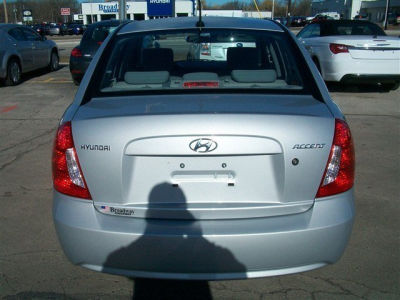 2011 Hyundai Accent GLS