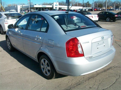 2011 Hyundai Accent GLS