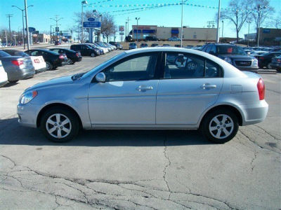 2011 Hyundai Accent GLS