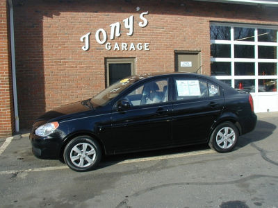 2010 Hyundai Accent GLS