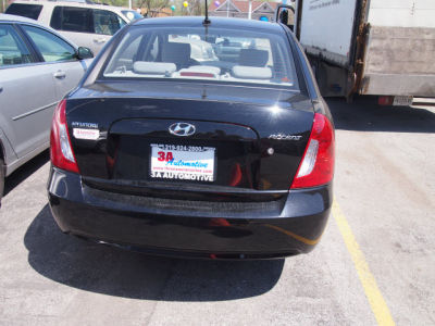 2011 Hyundai Accent GLS
